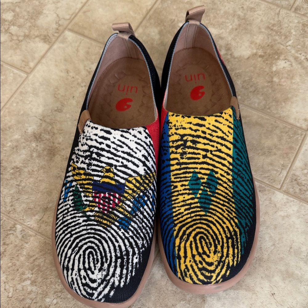 UIN Women's Multicolor Fingerprint Sneakers